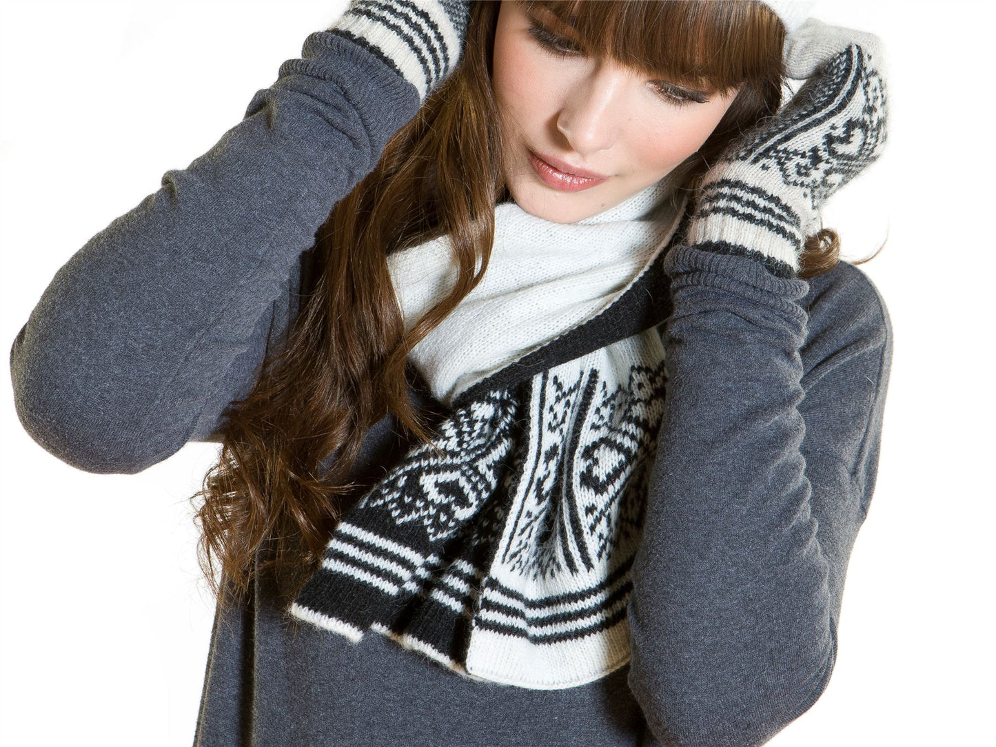 Ladies Reversible Warm Luxury Soft Knit Black Heart Scarf Neck Warmer
